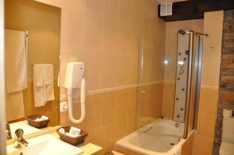 Ribeira De Piquin Hotel Mirador De Barcia חדר תמונה